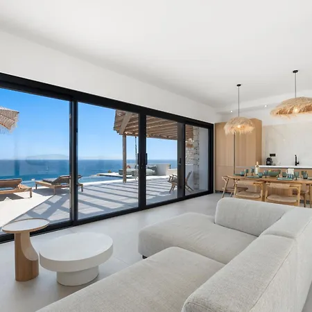 Luxury With Private Infinity Pool And Stunning Sea View