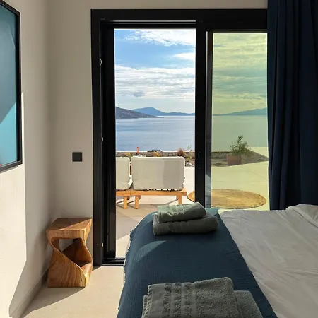 Luxury With Private Infinity Pool And Stunning Sea View Villa