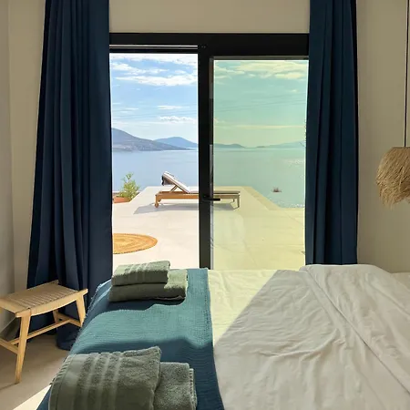 Luxury With Private Infinity Pool And Stunning Sea View Villa *